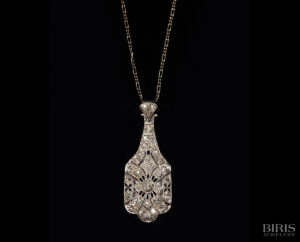 Fancy Gold Necklace with Diamonds